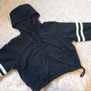 Cropped windbreaker